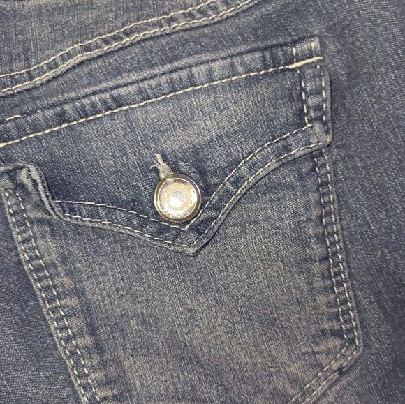 Bongo Jean Shorts - Picture 3 of 5